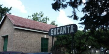 Suspenden actividades sociales por brote de Covid-19