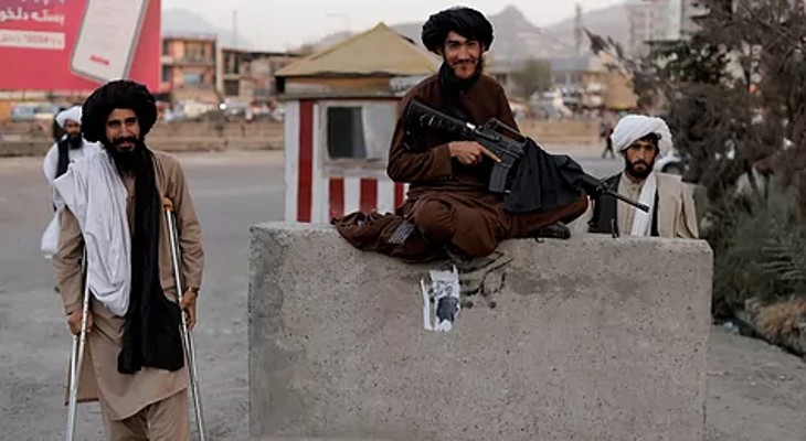 Gobierno talibán y EE.UU. se reúnen desde la retirada de Afganistán