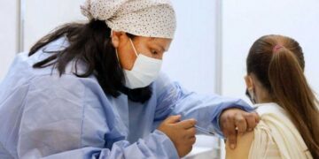 Desde este miércoles cuatro CPC vacunan a menores de entre 3 y 17 años