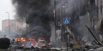 Se estrella un avión en Milán: por el momento hay ocho muertos