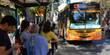 Colectivos de los corredores 1 y 6 mudarán sus paradas debido a obras