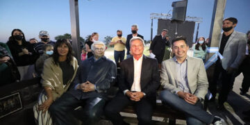 Miramar rindió homenaje al gobernador José Manuel de la Sota