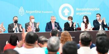 La plata se malgasta cuando se piden créditos para favorecer la fuga”