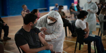 Los mayores de 18 podrán completar el esquema de vacunación sin turno