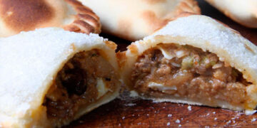 Debate interminable: Empanadas dulces ¿con o sin pasas de uva?