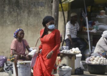 Una nueva variante de Covid-19 fue detectada en Sudáfrica