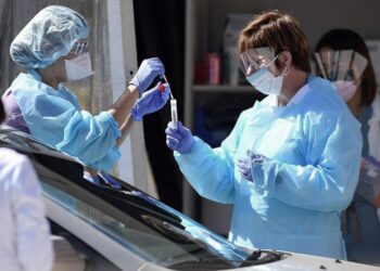 Reportaron 12 muertos y 1.521 nuevos contagios de coronavirus