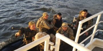 Con un gran operativo, el Ejército realizó un simulacro en el Lago San Roque