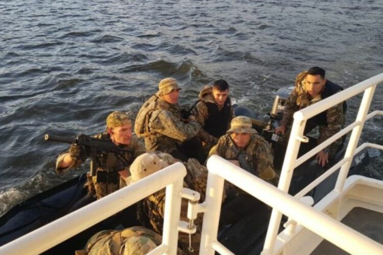 Con un gran operativo, el Ejército realizó un simulacro en el Lago San Roque