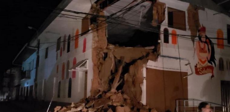 Un sismo de 7.5 grados sacudió la selva amazónica de Perú y destruyó una iglesia