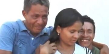 Se mudó con su amante y su esposo a la misma casa