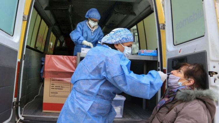 Reportaron 29 muertos y 1.755 nuevos contagios de coronavirus
