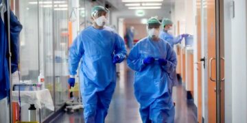 Reportaron 22 muertos y 1.349 nuevos contagios de coronavirus