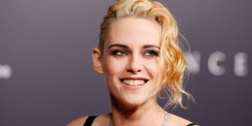 Kristen Stewart se comprometió con la guionista Dylan Meyer