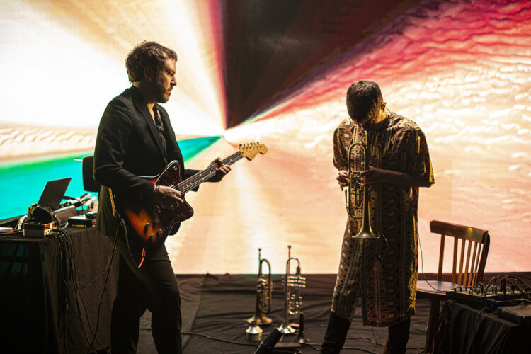 Conjugar la música con el arte visual