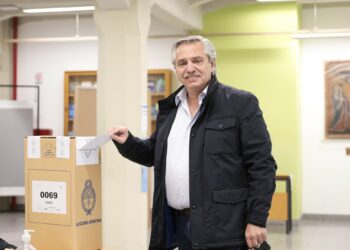 Alberto Fernández: «Lo más importante es que el pueblo se exprese con toda su fuerza y convicción»