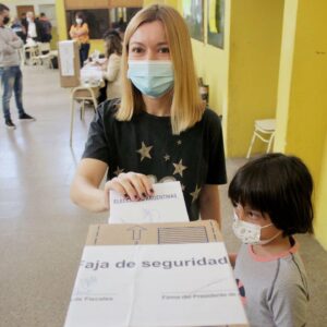 Los principales candidatos y referentes políticos de Córdoba concurrieron a votar antes del mediodía