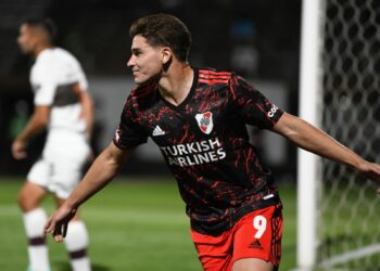 River le ganó a Platense y quedó a un paso del título