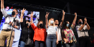 Desde el FdT llamaron a votar “por la recuperación del país”