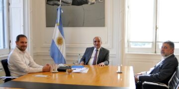 Manzur recibe a 100 intendentes y a los candidatos del FdT cordobés