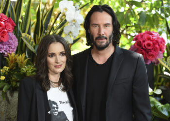 Keanu Reeves admitió que lleva 30 años casado con Winona Ryder