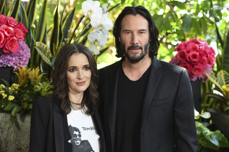 Keanu Reeves admitió que lleva 30 años casado con Winona Ryder