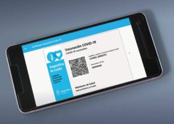 Especialistas sugieren comenzar a utilizar el pasaporte sanitario