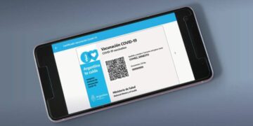 Especialistas sugieren comenzar a utilizar el pasaporte sanitario