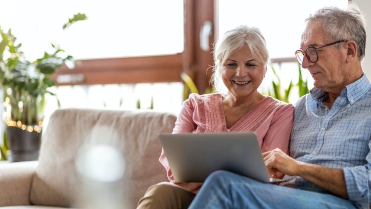 Rentas creó un grupo en Facebook destinado a los contribuyentes mayores de 65 años