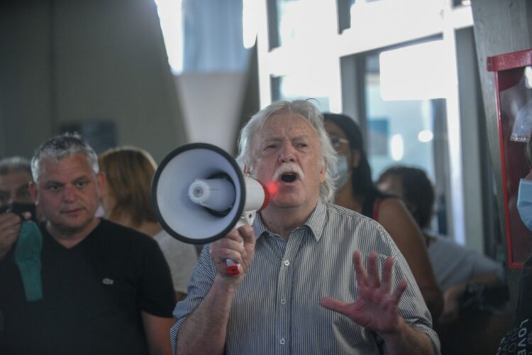 El líder gremial volvió a encabezar una protesta del sindicato municipal