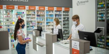 Acuerdan congelar el precio de los remedios bajo receta