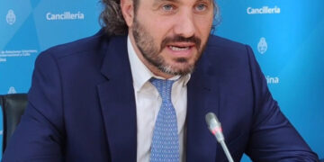 Cafiero pone paños fríos ante la Cancillería chilena tras los dichos de Bielsa