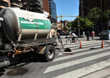 Colapsaron las cloacas en el Paseo del Buen Pastor