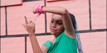 Manifestar el derecho a ser