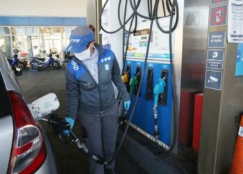 González salió a desmentir una inminente suba de las naftas