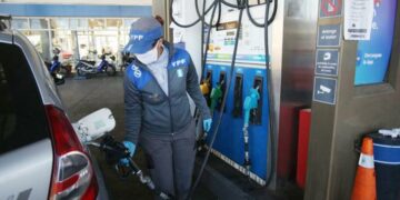 González salió a desmentir una inminente suba de las naftas