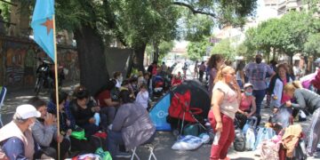 Tras las protestas, la Provincia recibió a agrupaciones sociales