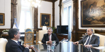 El oficialismo avanza en la “institucionalización” del FdT