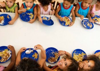 Alertan que el hambre subió un 30% en América Latina en 2020