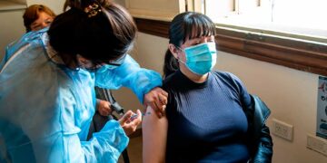 Se ponen en marcha dispositivos móviles de vacunación en el interior