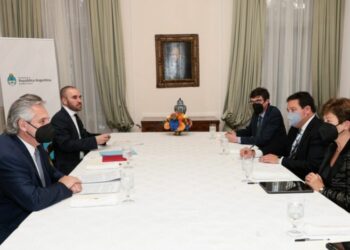 Fernández abre un tiempo de negociación con la oposición