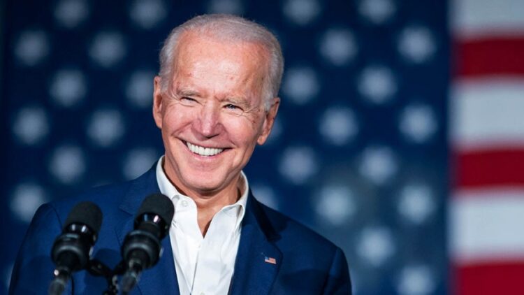 Biden logró la aprobación de su billonario plan de infraestructura