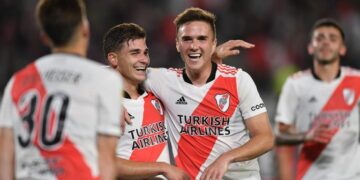 River, con cuatro goles de Álvarez, barrió a Patronato y se afirma camino al título