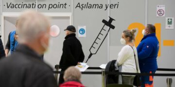 Alemania analiza reinstalar las restricciones por la cuarta ola