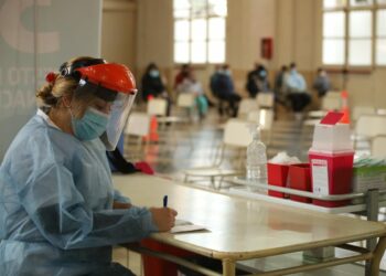 Por 22° semana consecutiva, se mantiene el descenso de casos y fallecimientos en la provincia