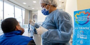 Murieron 28 personas y se registraron 1.271 nuevos contagios