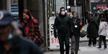 La OMS y el G7 piden al mundo que se prepare para Ómicron