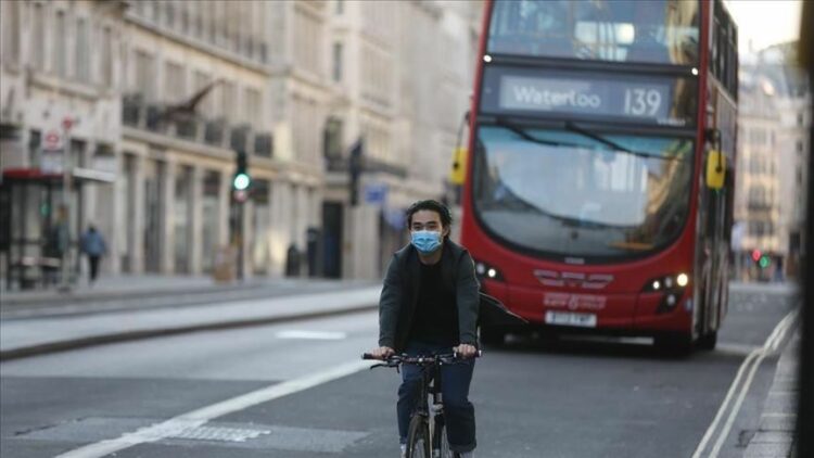 Tasas de infección como en la segunda ola en Inglaterra