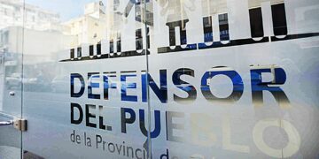 La Defensoría del Pueblo fiscalizará escuelas testigo