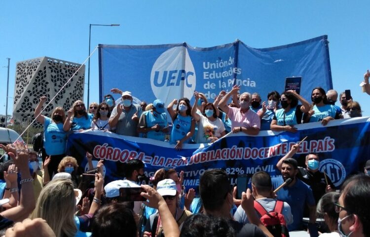 UEPC anunció que pedirá a la Provincia un aumento del 60% anual